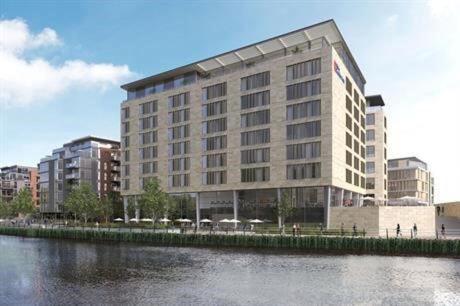 Hilton Garden Inn Peterborough City Centre Exterior photo